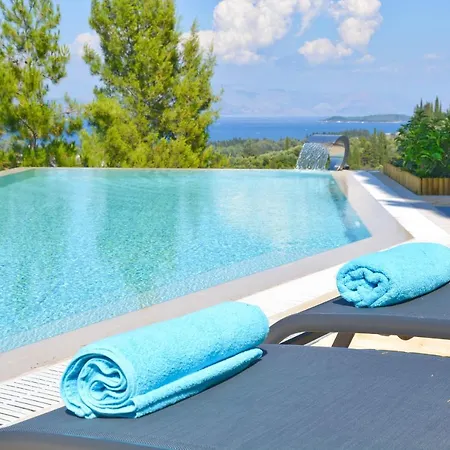 Julie Christie - Pool - Amazing Seaview Вилла Контокали